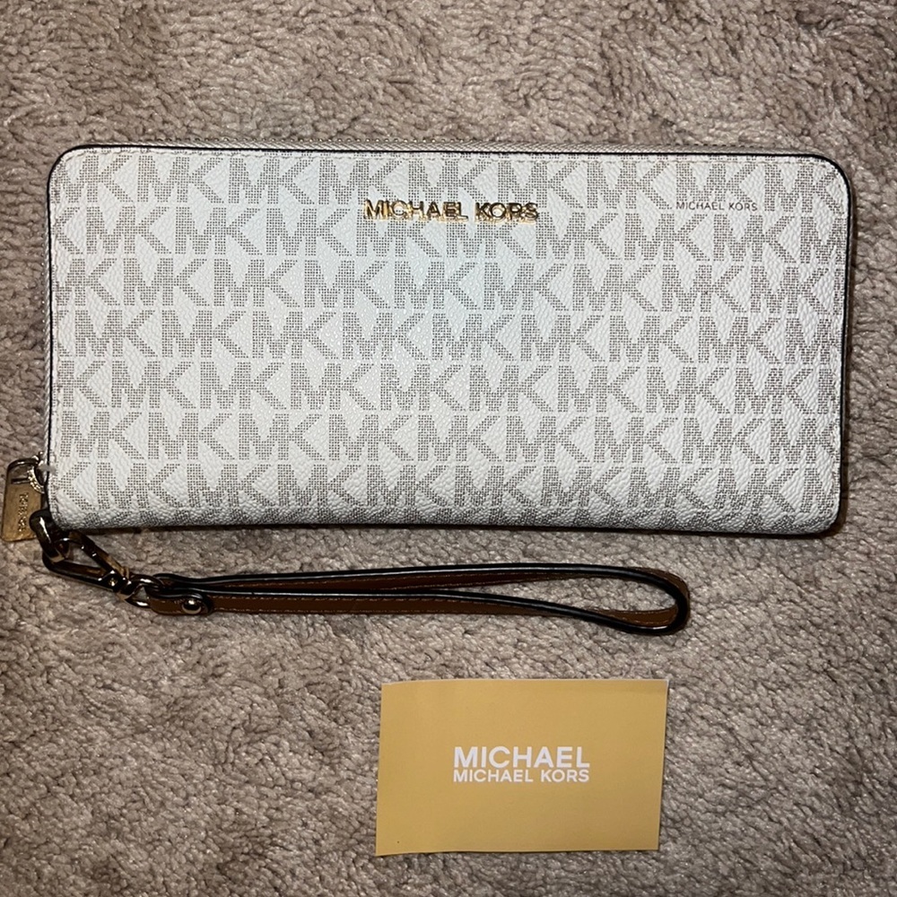 Michael Kors - Large Logo Continental Wallet
